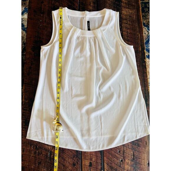ST JOHN Sleeveless Blouse/Tank Top/Shell in Bianco White color Size Medium - Picture 17 of 17